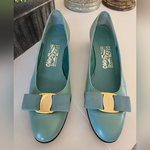 Salvatore Ferragamo Shoes - Salvatore Ferragamo Vara Bow Low Heel Turquoise Leather Vintage Italy-SZ 5.5B